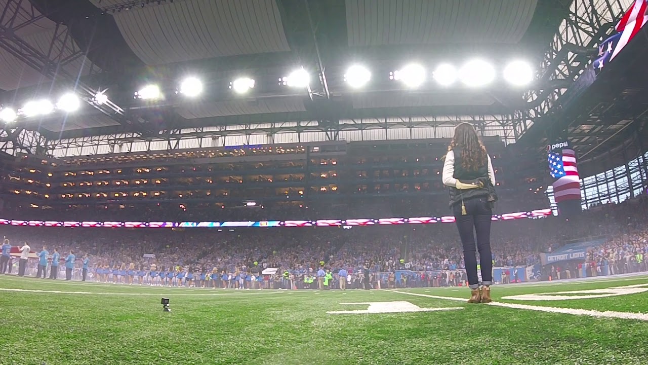 Challenger soars at Thanksgiving Day Game Lions vs Vikings