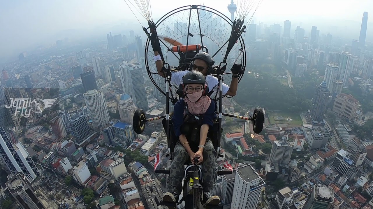 Paramotor MalaysiaJanjifly at KLCC 21042019