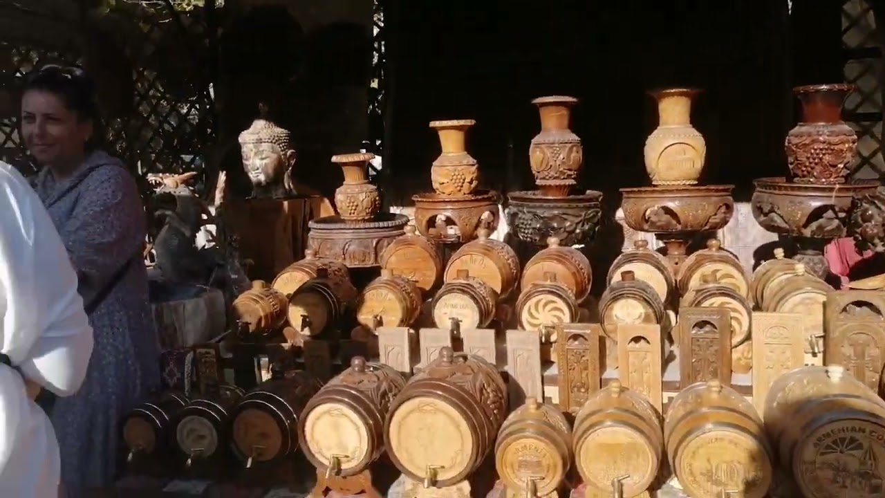 Рынок Вернисаж в Ереване