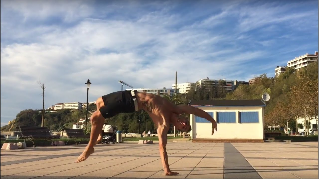 Capoeira - Tutorial Macaco + Variaciones ( ENGLISH SUBTITLES )