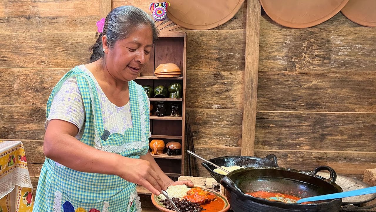 Tengo unos frijolitos de olla y preparo unas TORTAS DE EJOTE para acompañarlas