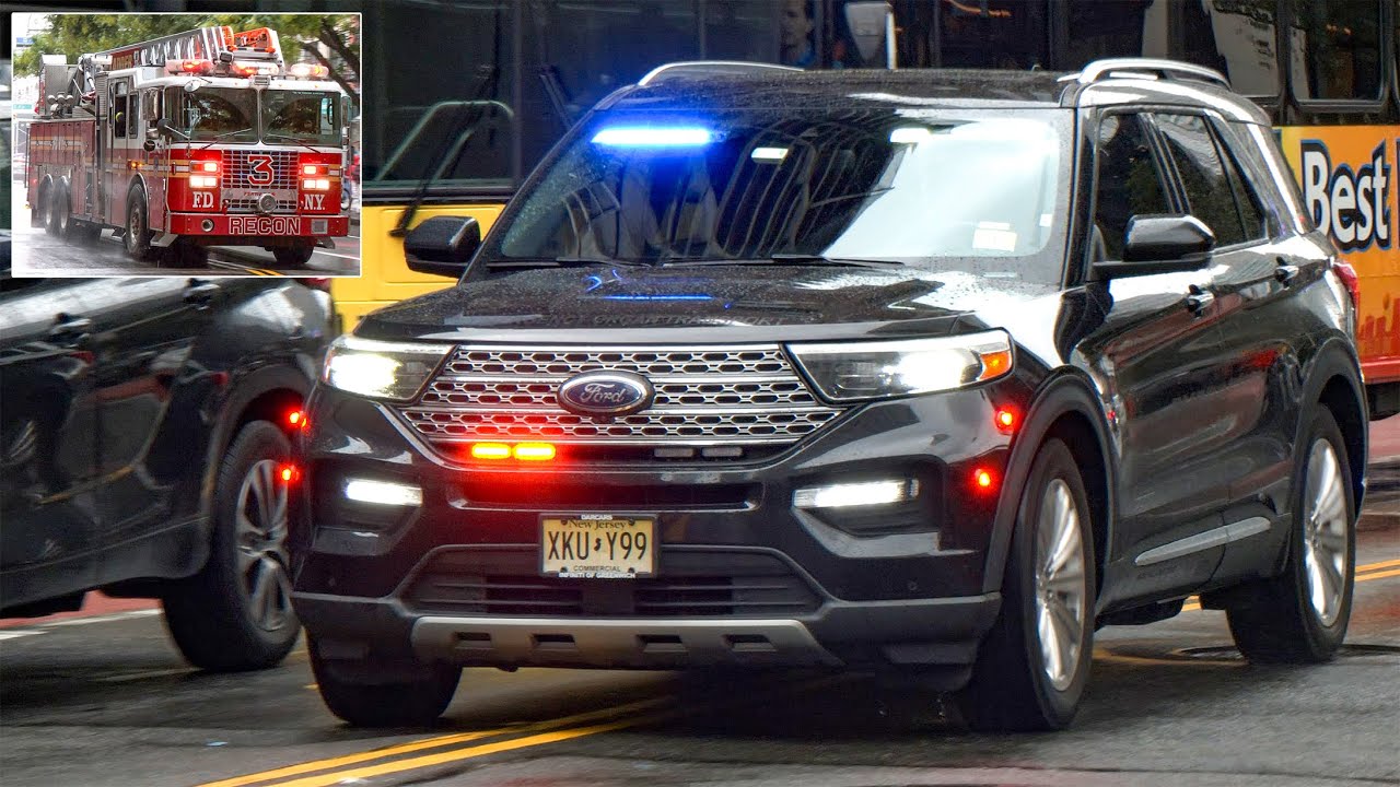 Emergency vehicles responding in New York City 🚨