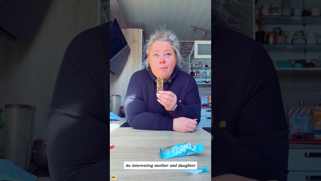 Funny mother and daughter 🤣🤣#fyp#usa🇺🇸 #prank #funny #youtubeshorts #funnyvideos