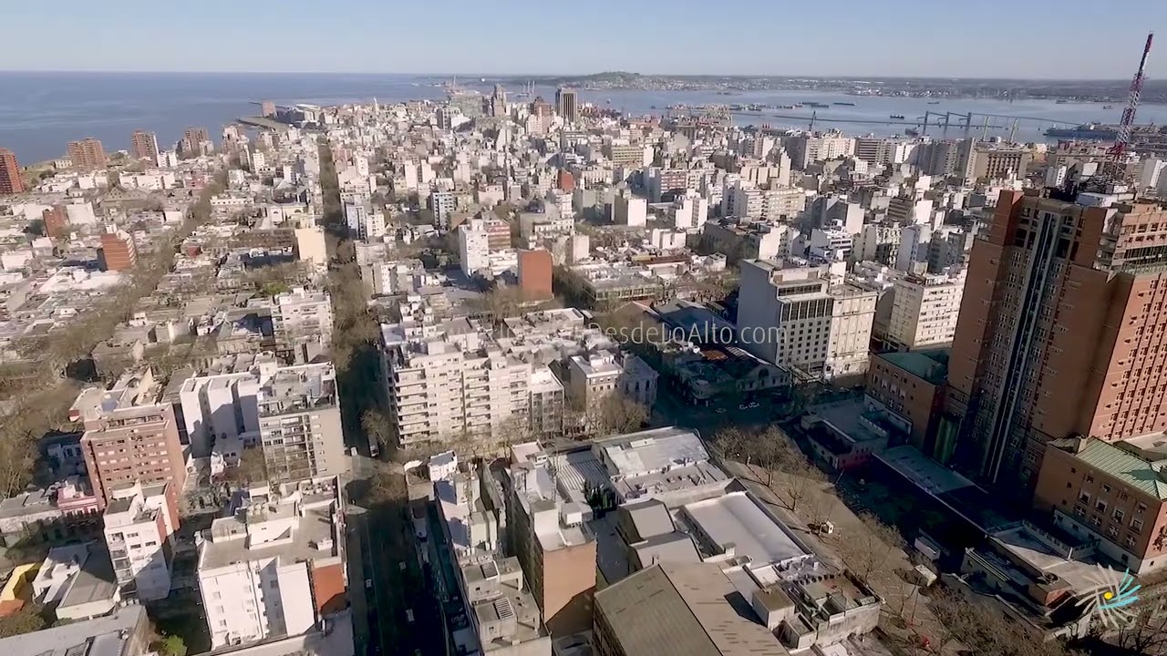 Recorrido aéreo por el Centro y Ciudad Vieja, Montevideo DJI 2857