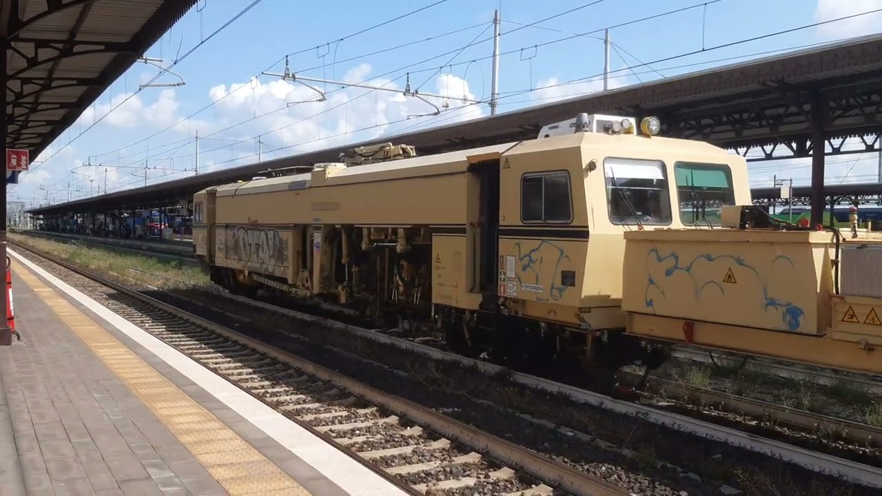 Arrivi....#train #railway 