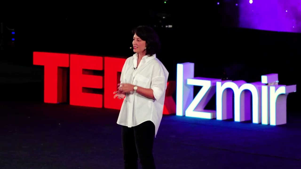 Söylenmemiş Şeyler ve Yüzyıllık Meseleler | Özge Orbay | TEDxIzmir