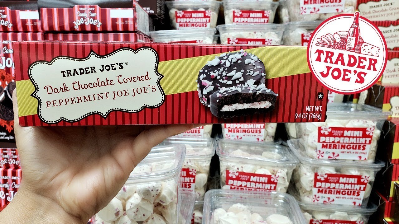 TRADER JOE'S *NEW* HOLIDAY FOOD BEAUTY WALK THROUGH 2018