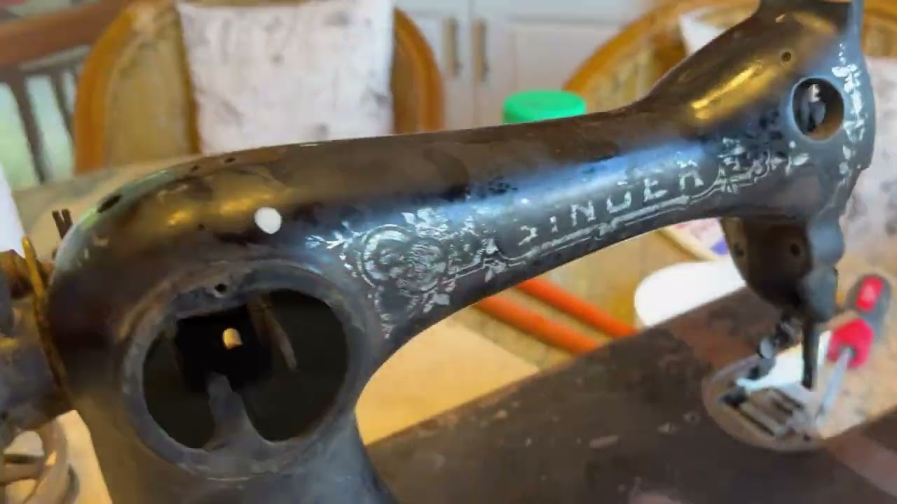 Antique sewing machine restoration. Restauração de uma Máquina de Costura Singer de 1918
