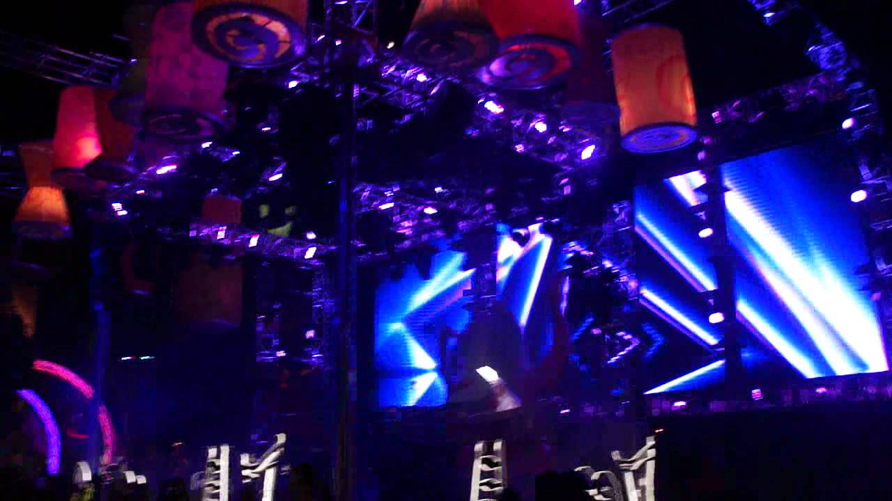 Mad T Party @ Disneyland's California Adventure