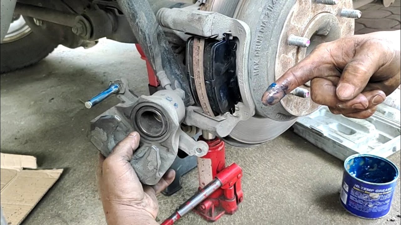 Isuzu MUX (Rear brakepads replacement)