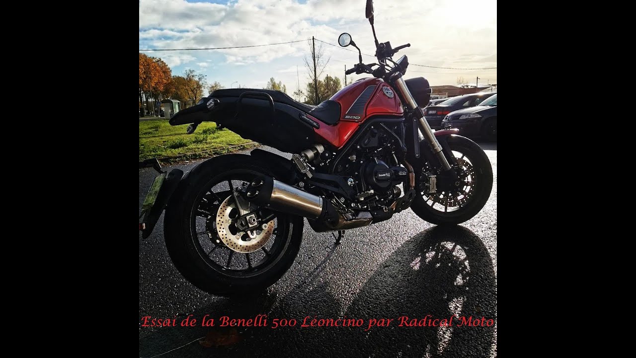 Essai de la Benelli 500 Léoncino A2 et des gants chauffants Ixon en 4K par Radical Moto.