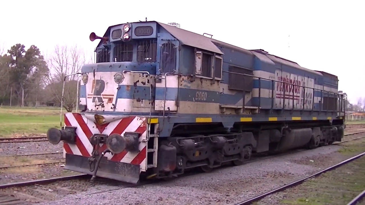 Ferrosur : pasada del 242 y maniobra del 115 en Abbott