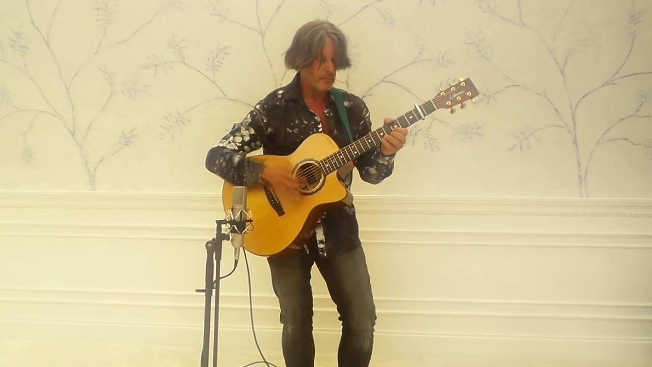 -LEA- ToTo Acoustic Cover Arranged and Performed by Fabrizio Pieraccini