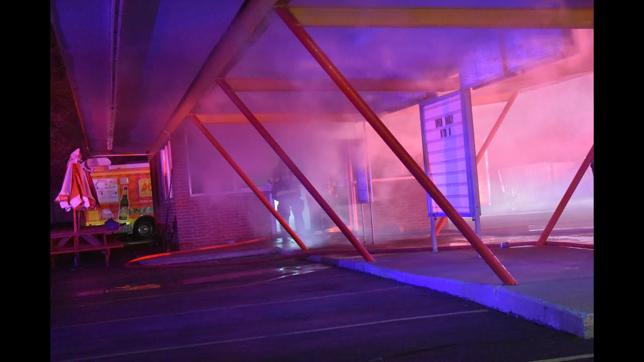 Fire Damages Dog n Suds Restaurant in Grayslake, IL 04/20/24