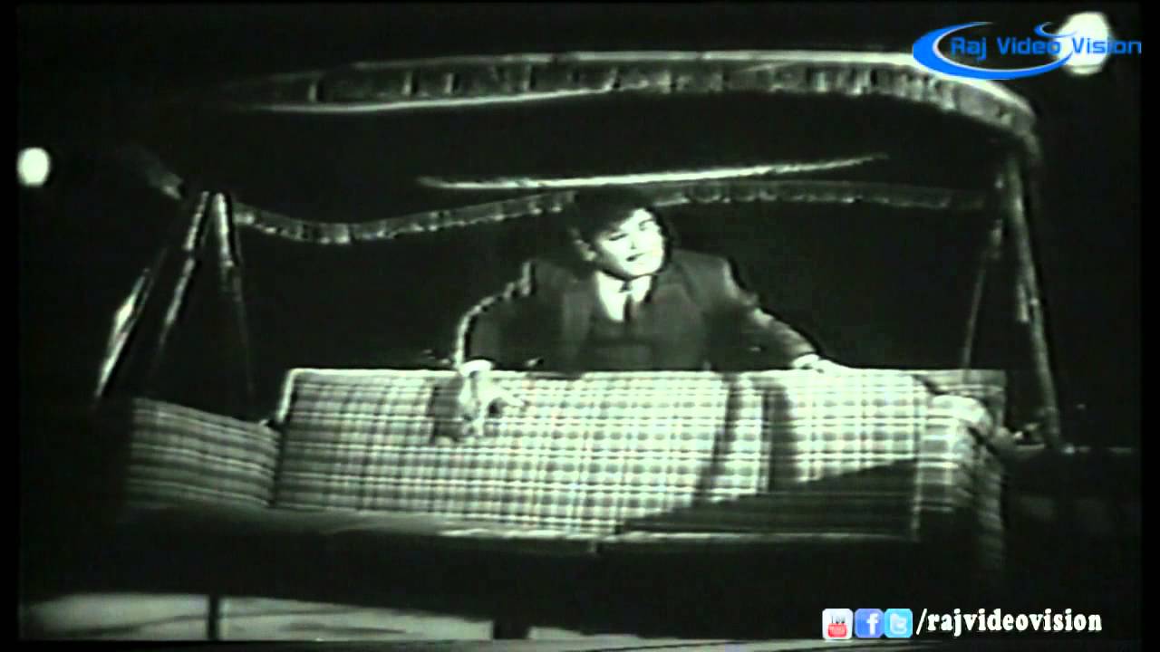 Ethiroli Ketkinradhu Adhu HD Song