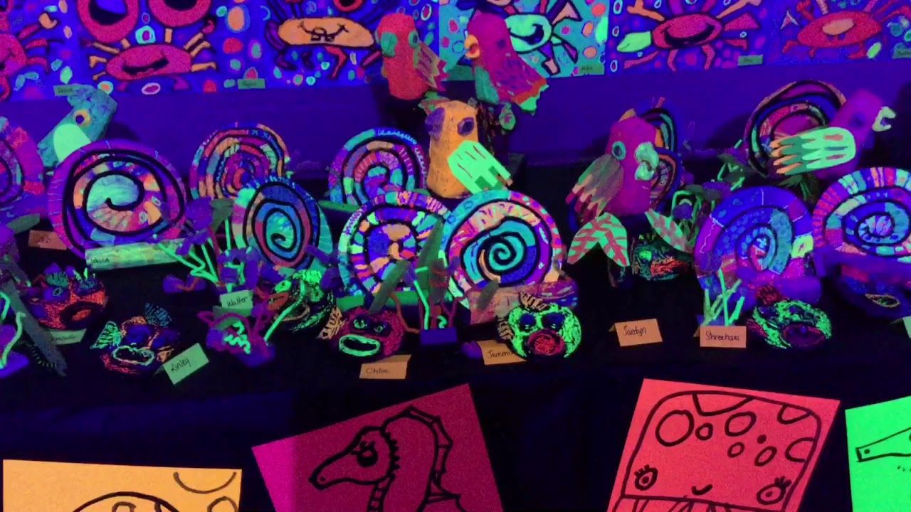 Экскурсия по галерее Glow!
