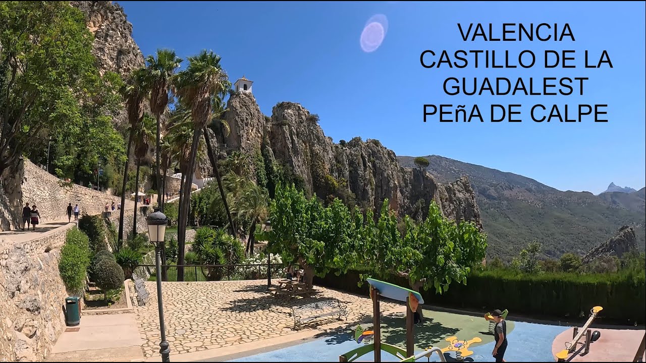 España - Castillo de la Guadalest y Peña de Calpe