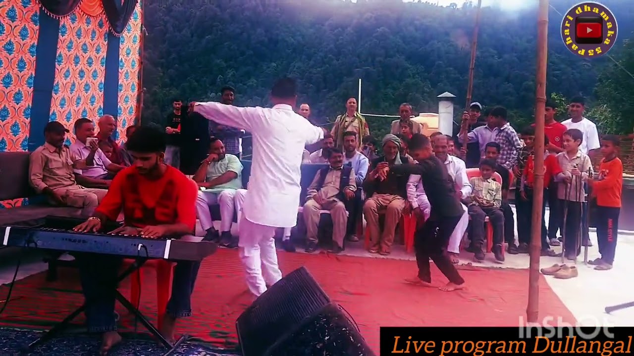 Aama tare lera...Himachali song //Singer.Anees Bhaderwahi Live program #Dullangal# #Paharidhamaka55#