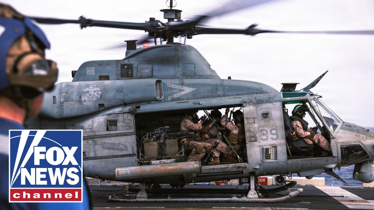 СРОЧНО: Экипаж спасен после крушения вертолета Apache в районе Ормузского пролива
