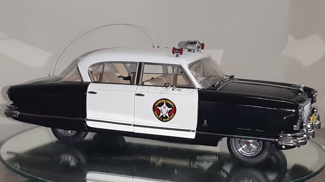 Review: 1952 Nash Ambassador Airflyte Police Car - 1:18 - Sunstar Platinum