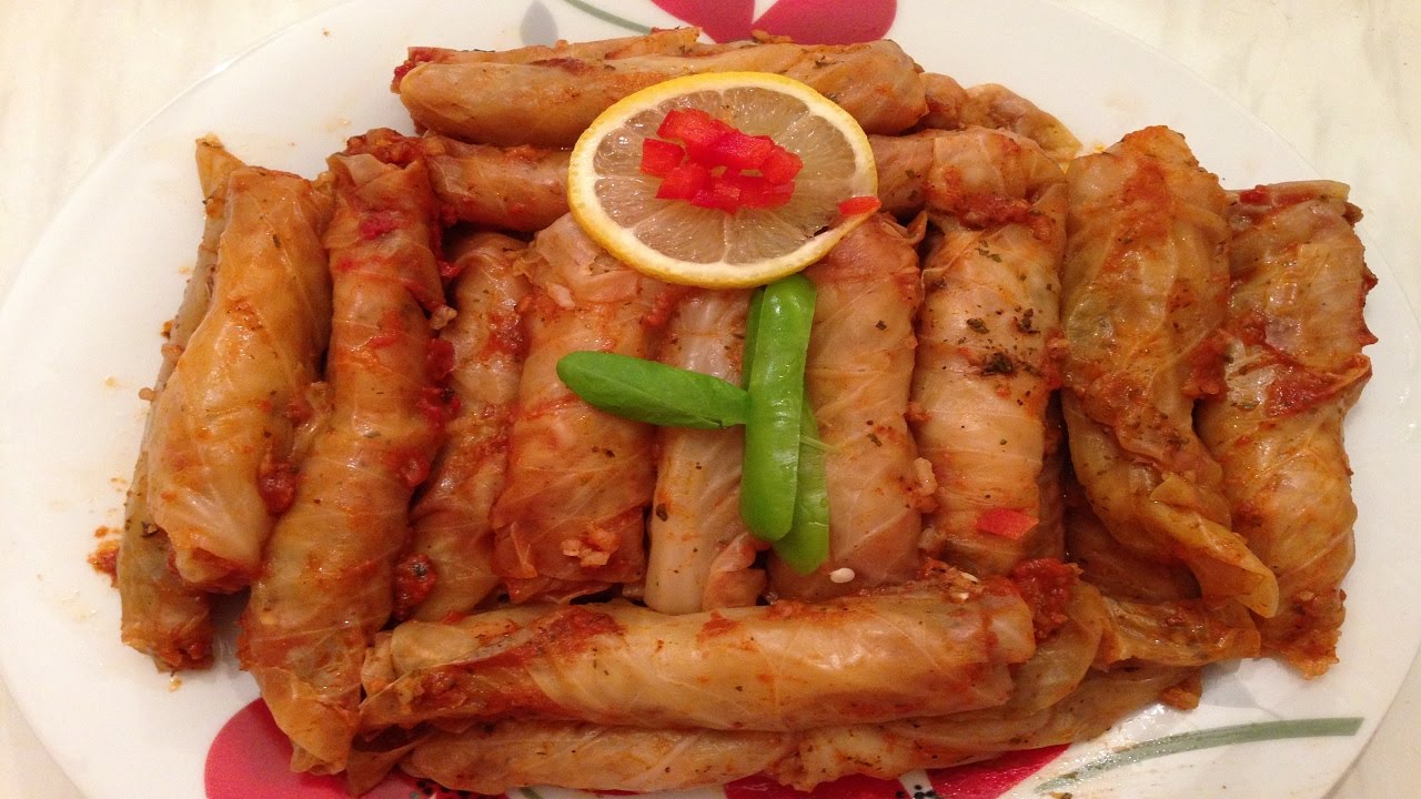 Lebanese Stuffed Cabbage Rolls - طريقة تحضير الملفوف المحشي اللبناني