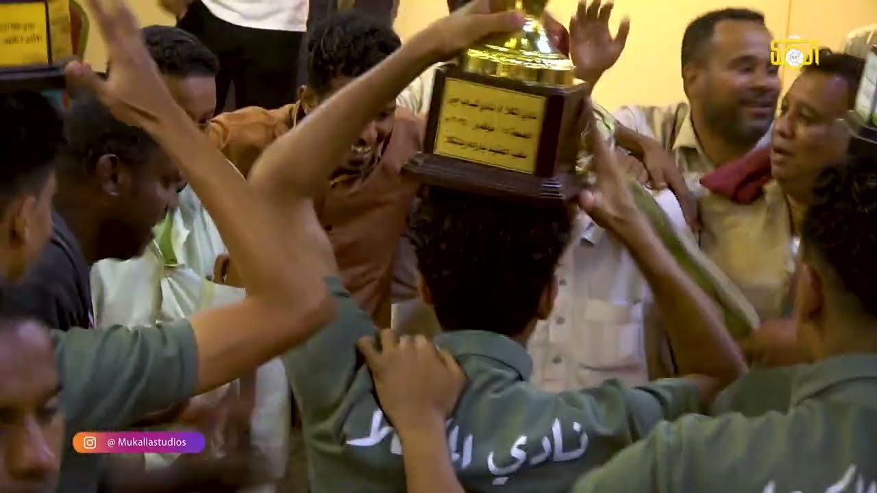 #طرب | يا أخضر اللون جينا معك | الفنان محمد الناخبي | حفل نادي المكلا الرياضي | استديو المكلا