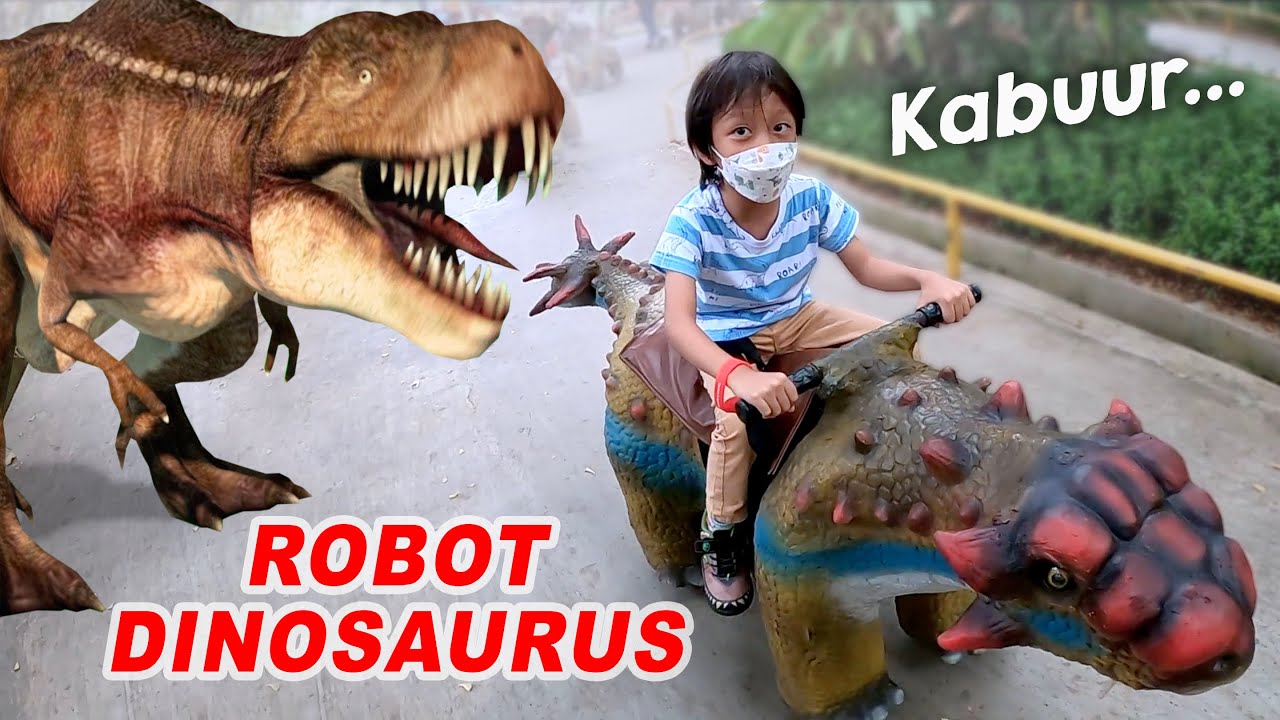 Rex Naik Robot Baby Dinosaurus di Taman Legenda Keong Emas TMII