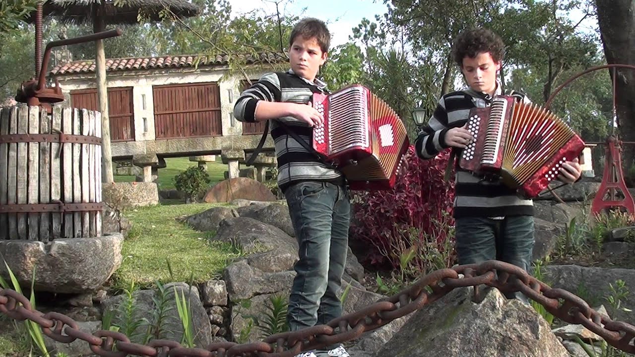 ✅ Concertina - Aldeia da Roupa Branca.