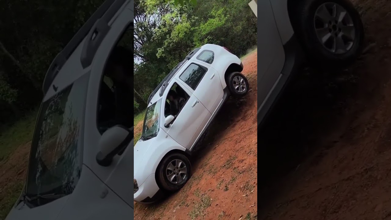 Duster 4x4 na pista off-road Brasil Fora da Estrada na Praia da Crioula na Serra da Canastra.