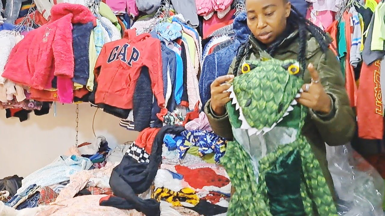 Opening and reviewing kids/baby rompers bale from Uk // Gikomba thrifts for resale #business #money