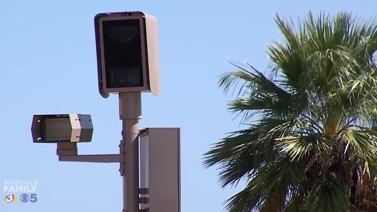 Red light cameras returning to the Phoenix area; are they safe?