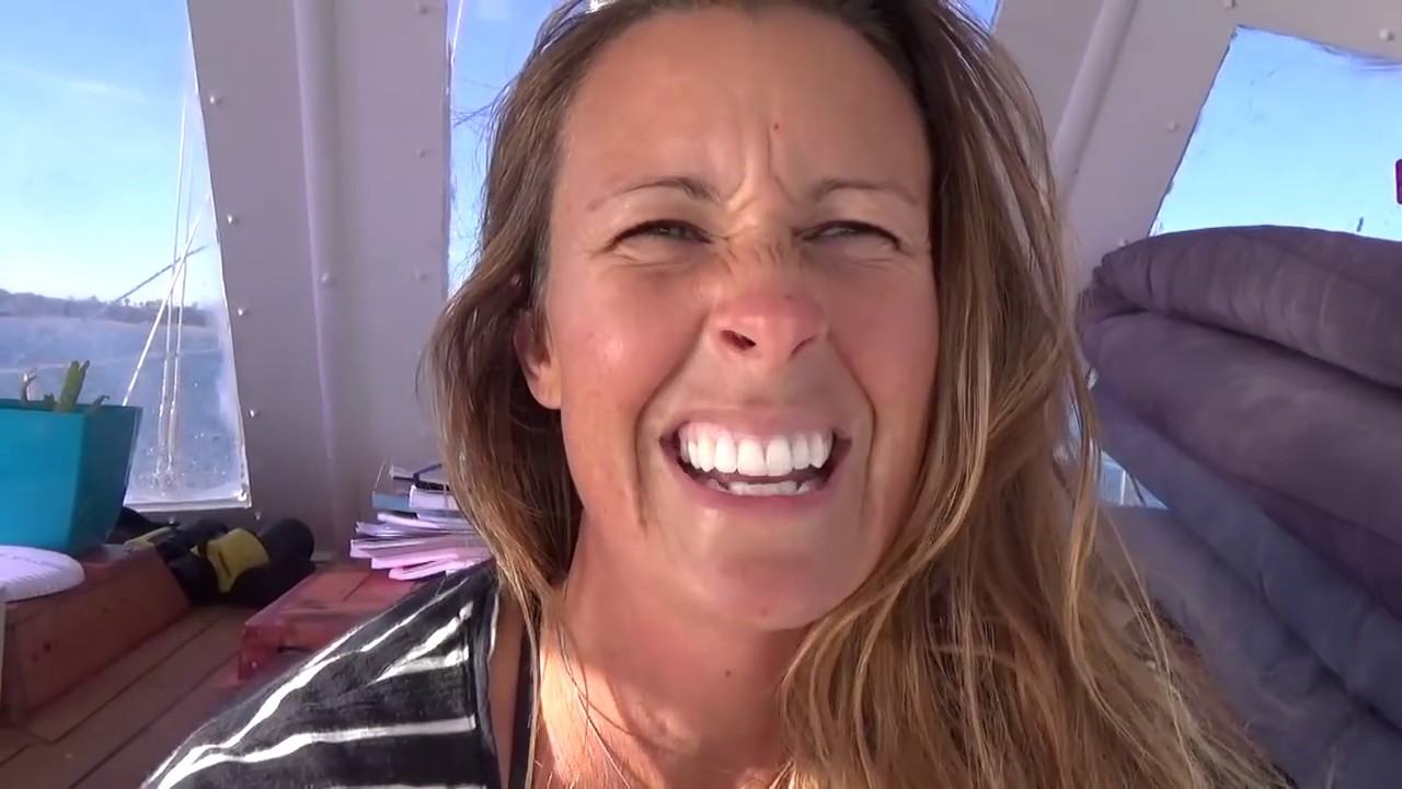 RIPPED SAILS and lots of boat jobs! Episode 30 (Sailing Catalpa)