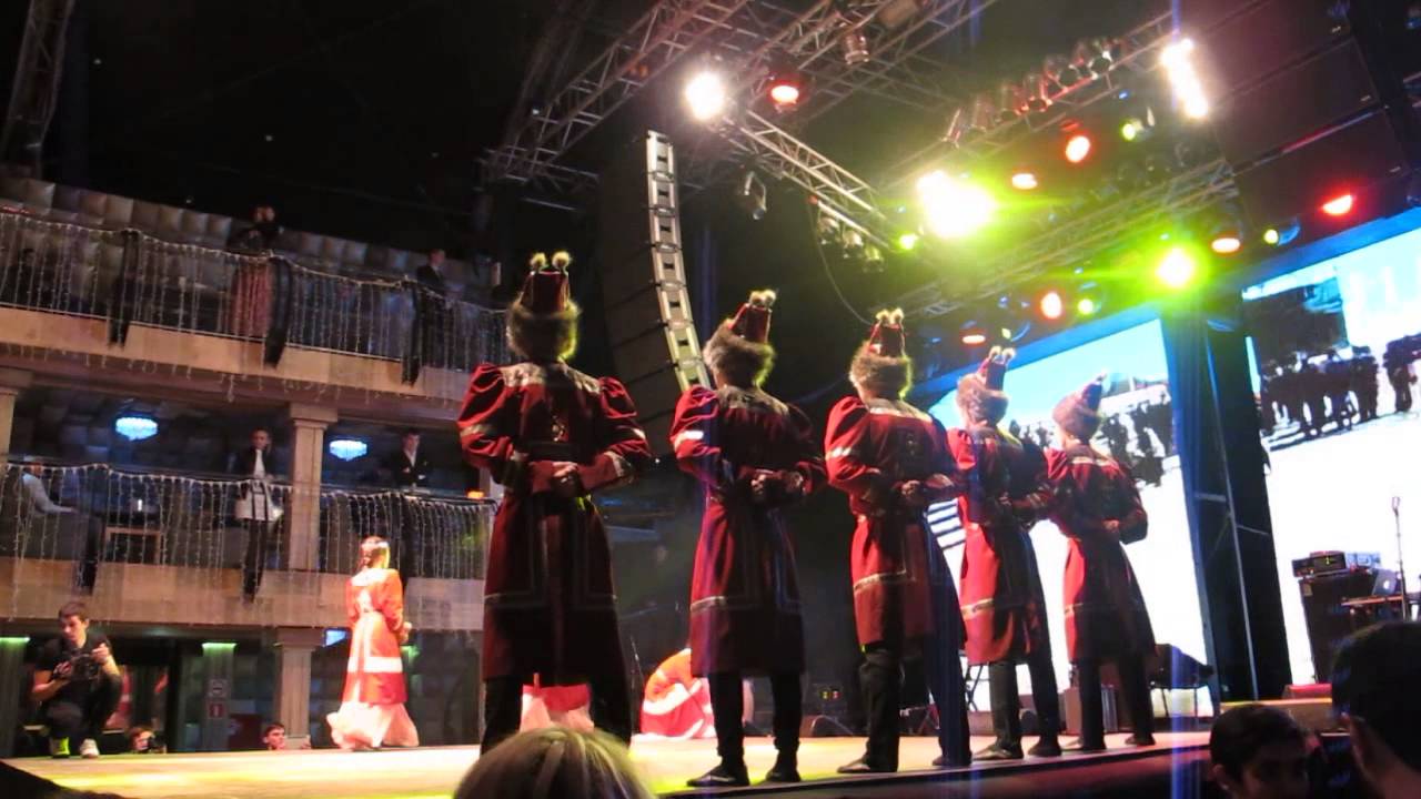 Якутский танец. Yakutian Dancers.  Москва в ритмах народов мира 2015.
