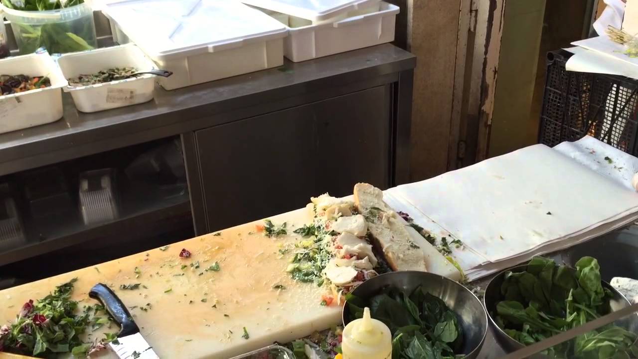 Sicily Streetfood - best sandwich ever! Caseificio Borderi - Il miglior panino di Siracusa (Ortigia)