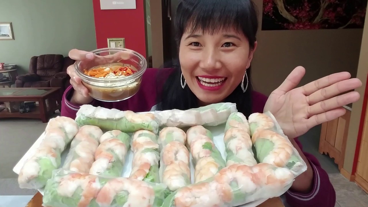 Ăn Đĩa Gỏi Cuốn Tôm Thịt Khổng Lồ ,Chấm Sốt  Bơ Đậu Phộng