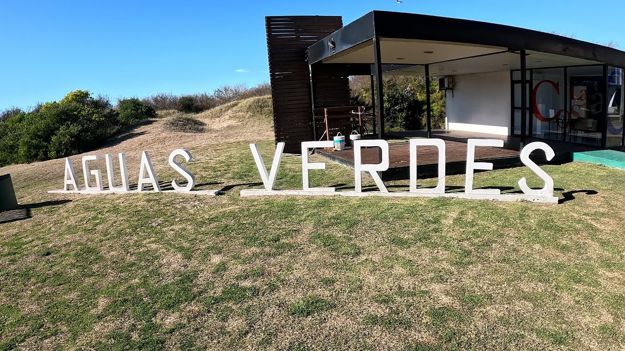 Aguas Verdes pequeño balneario de la costa, congelado en el tiempo otoñal.