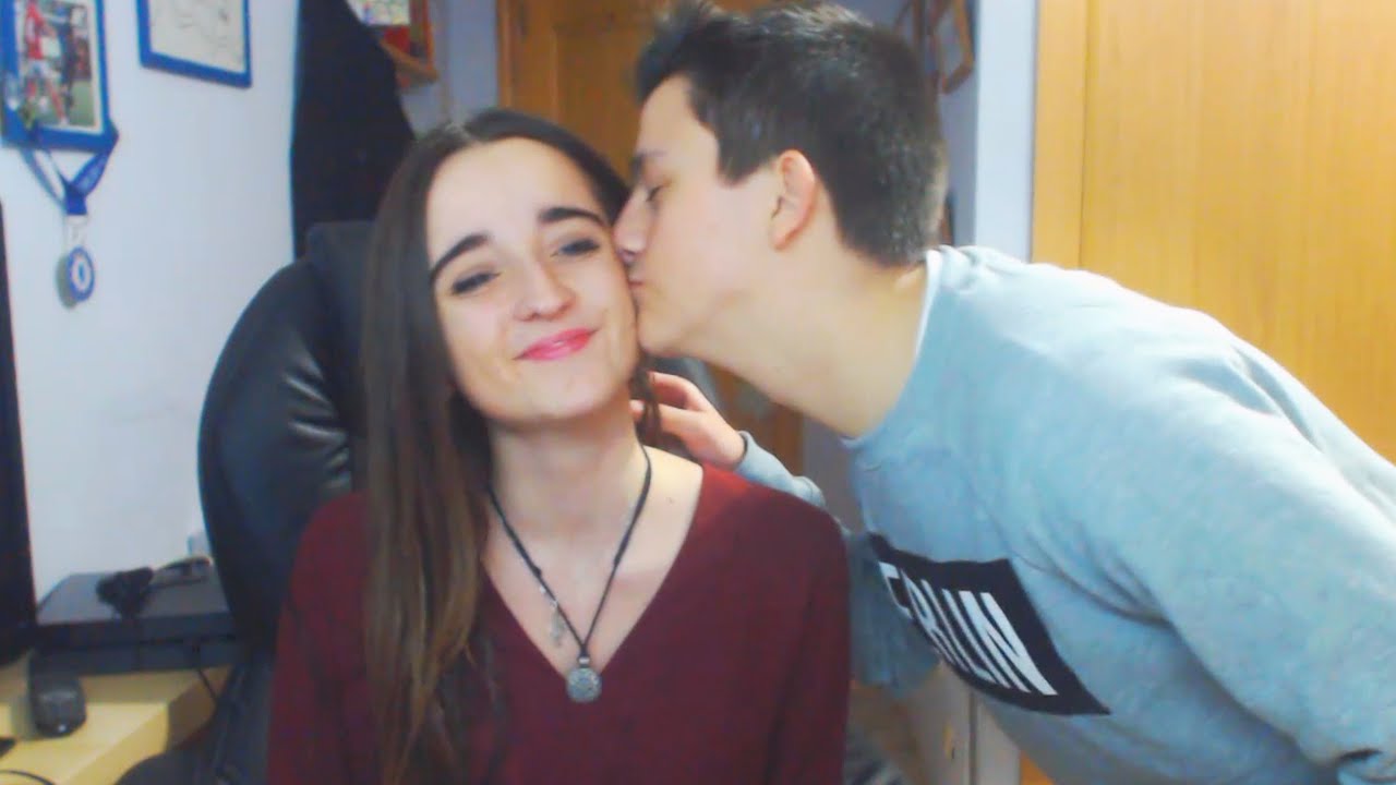 CUANDO UNA CHICA ABRE SUMINISTROS ( ͡° ͜ʖ ͡°)