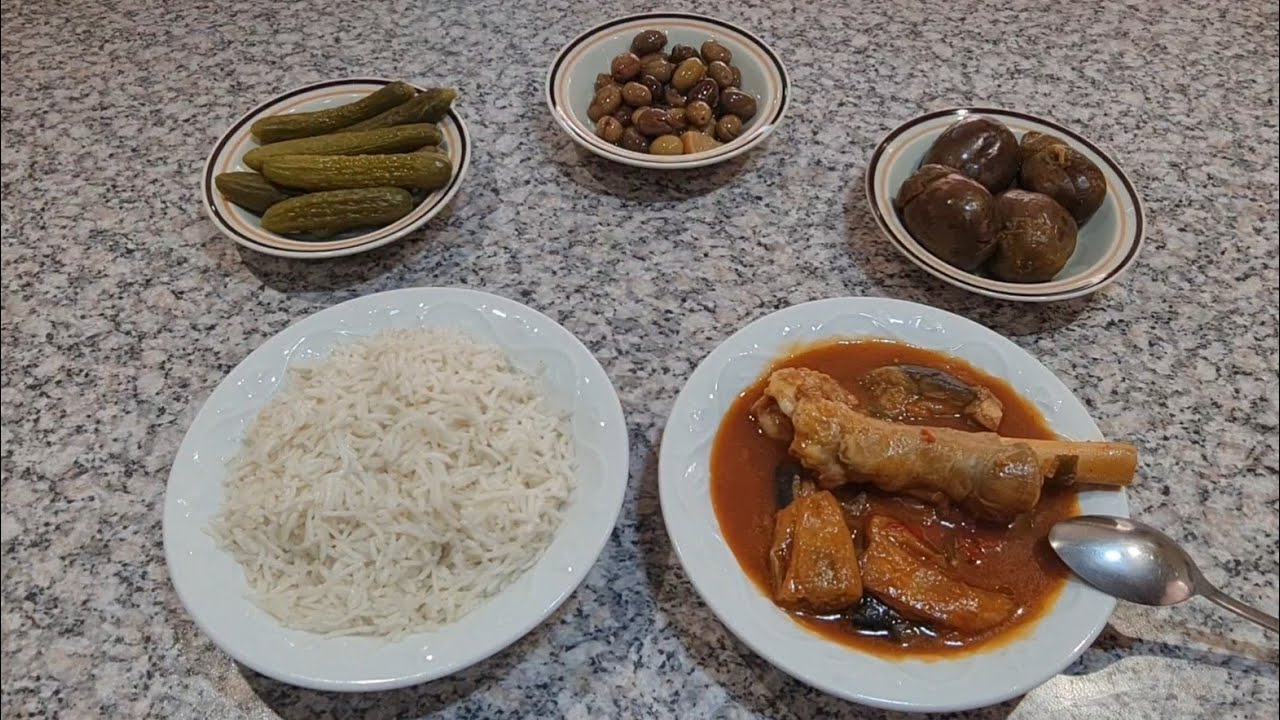 طريقة عمل مرق باذنجان 🍆 من ايدين الحجيه😇 وعاشوو