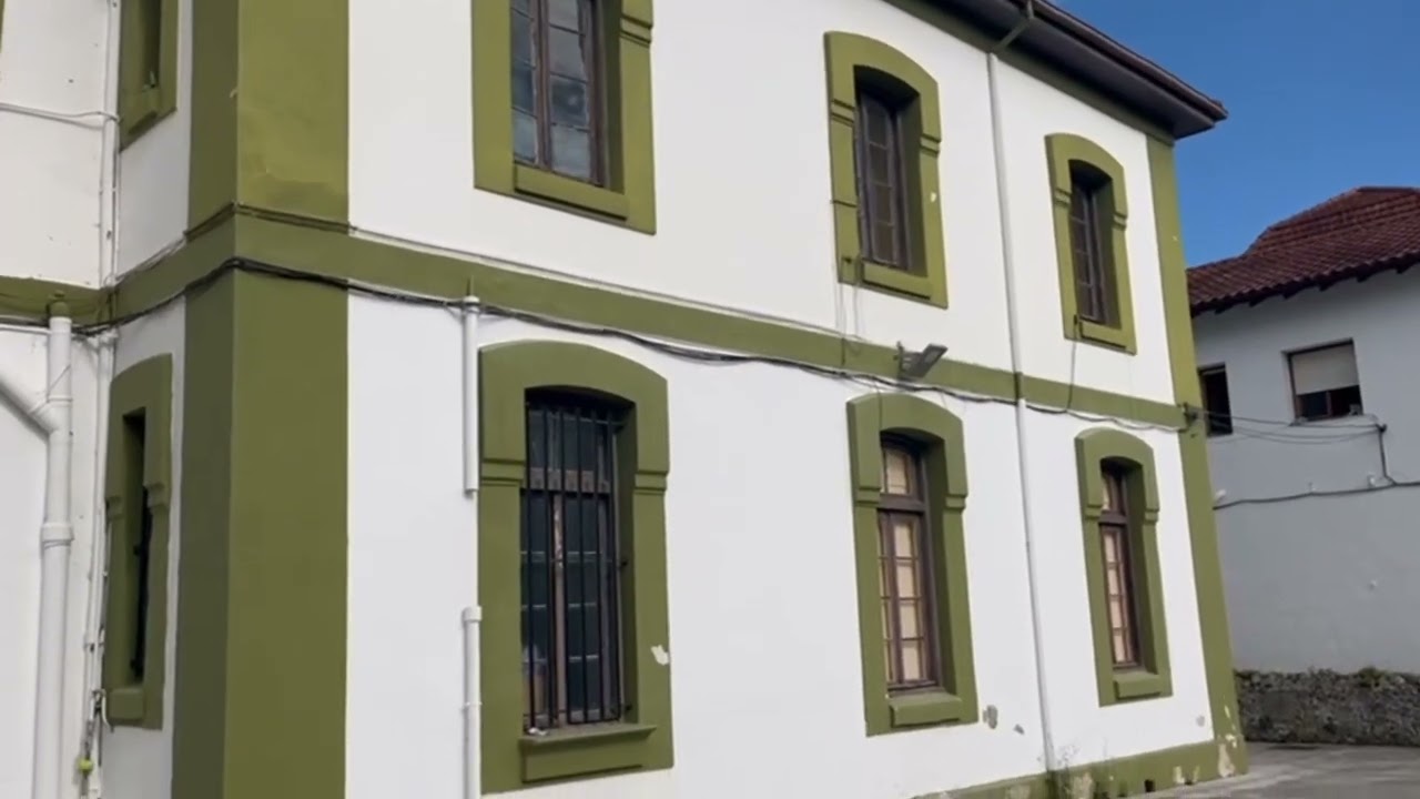 Pequeñas historias de nuestra escuela. El cordel de la puerta 🚪