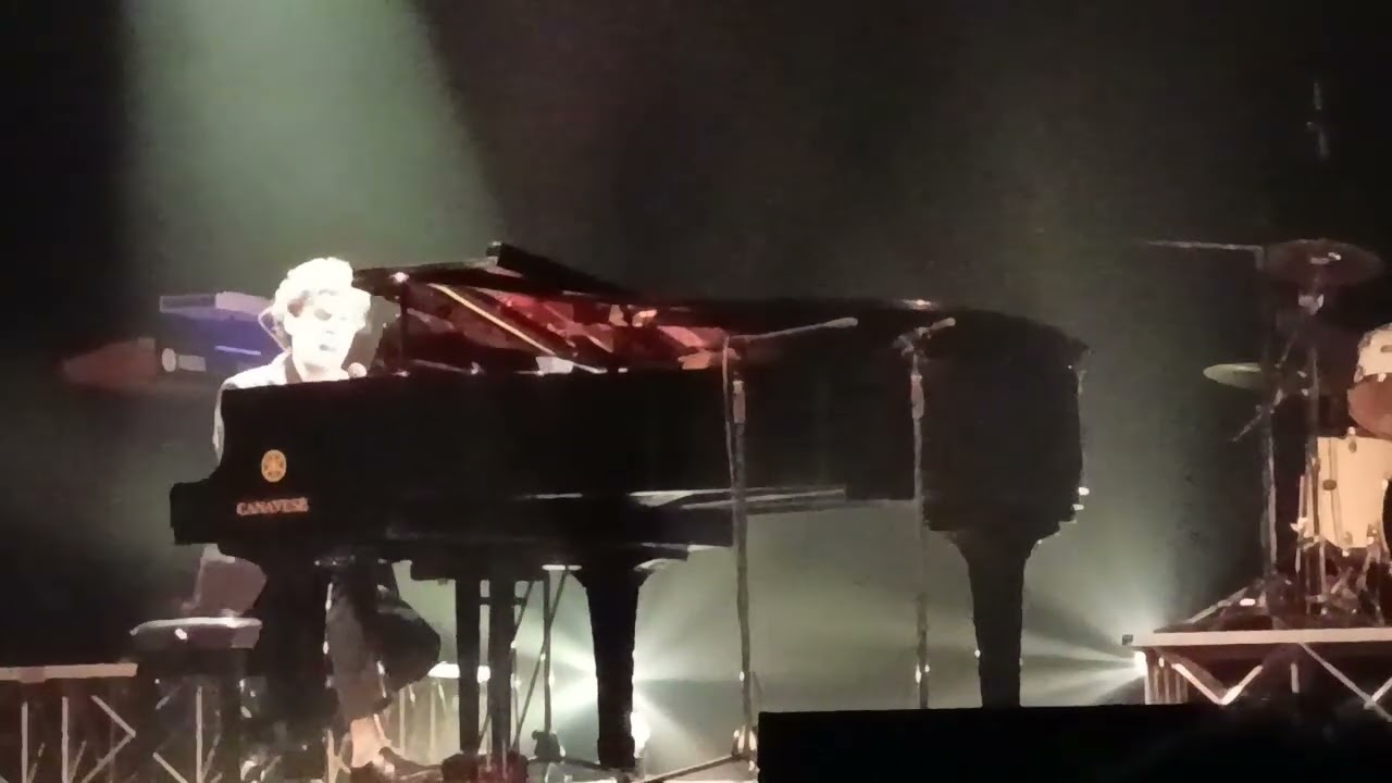 Piercesare Fagioli  “Cinque giorni” di Michele Zarrillo. Al teatro di Casale Monferrato 