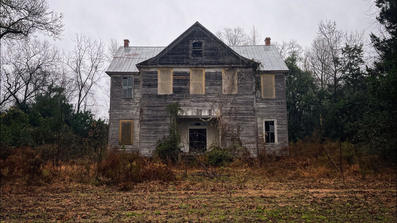 Incredible Forgotten Southern School House in Georgia built in 1890