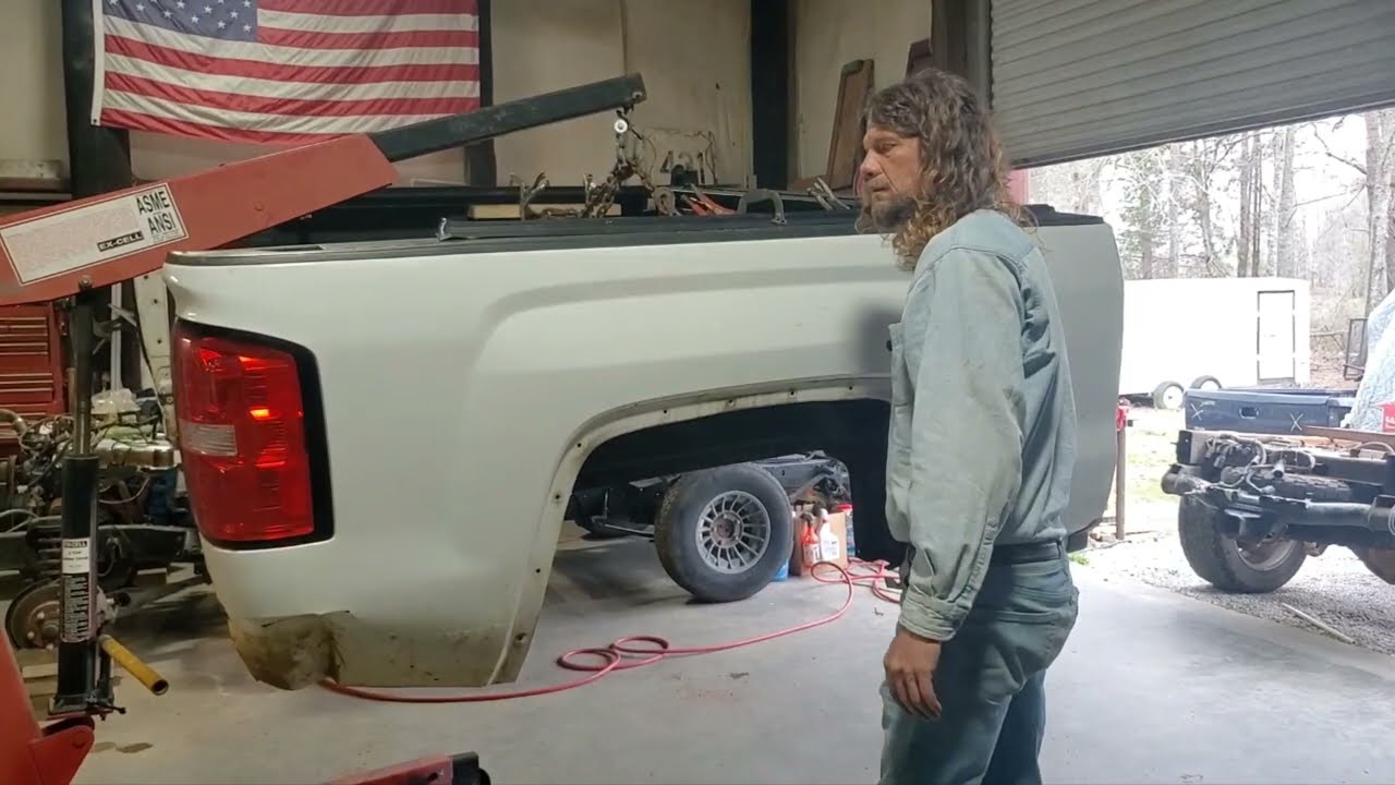 How to Remove the truck bed from a 2500 GMC