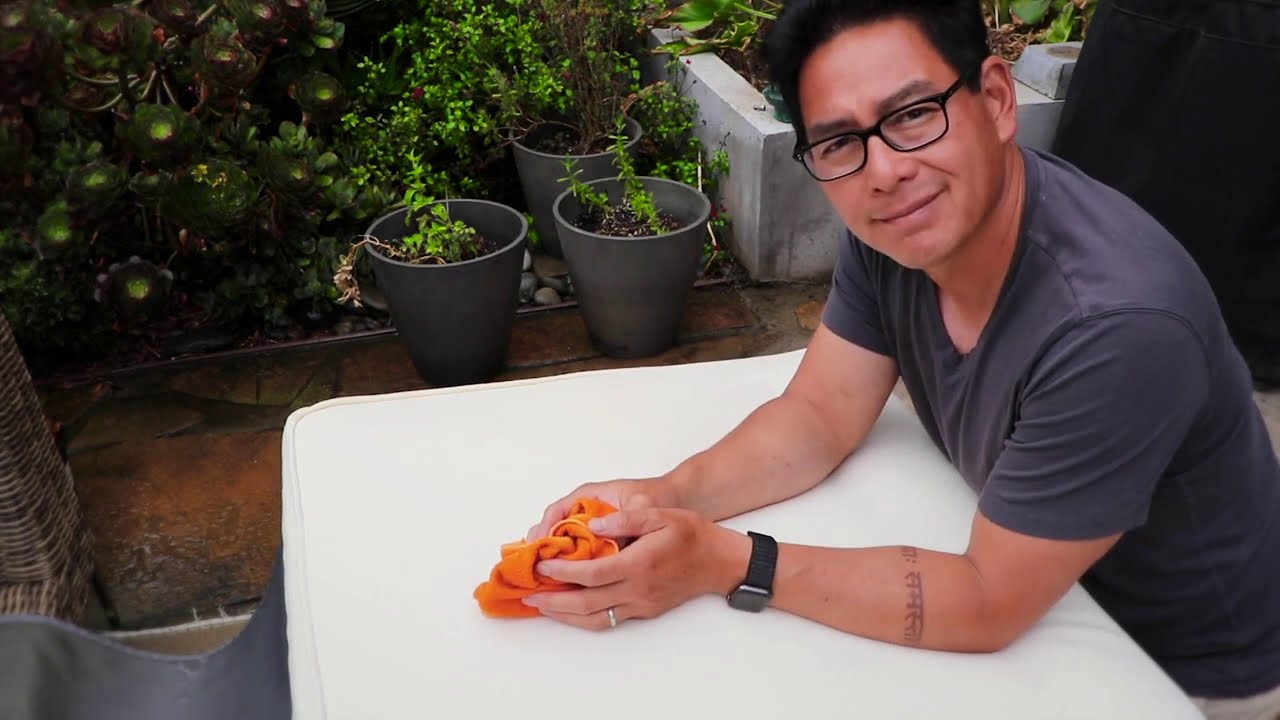 Outer Stain Test: Summer Condiments | Outer