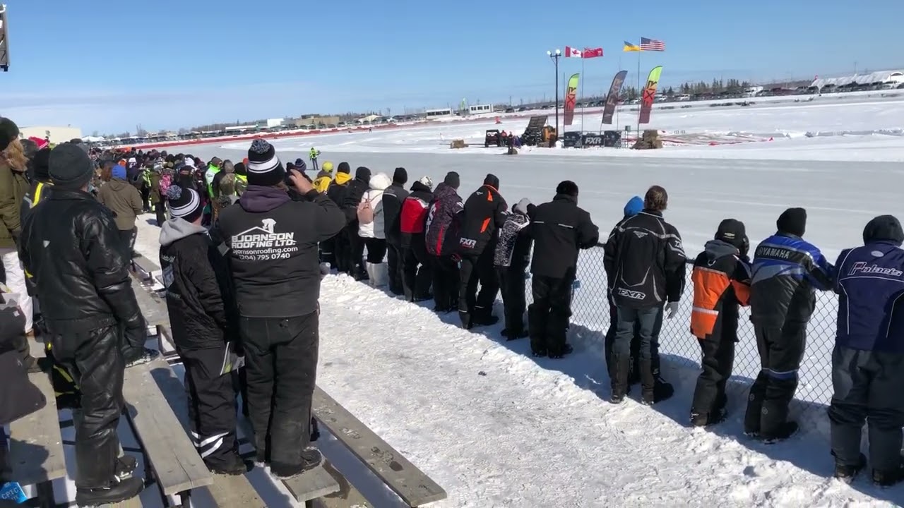 Snowmobile ice oval racing CPTC Beausejour 🇨🇦