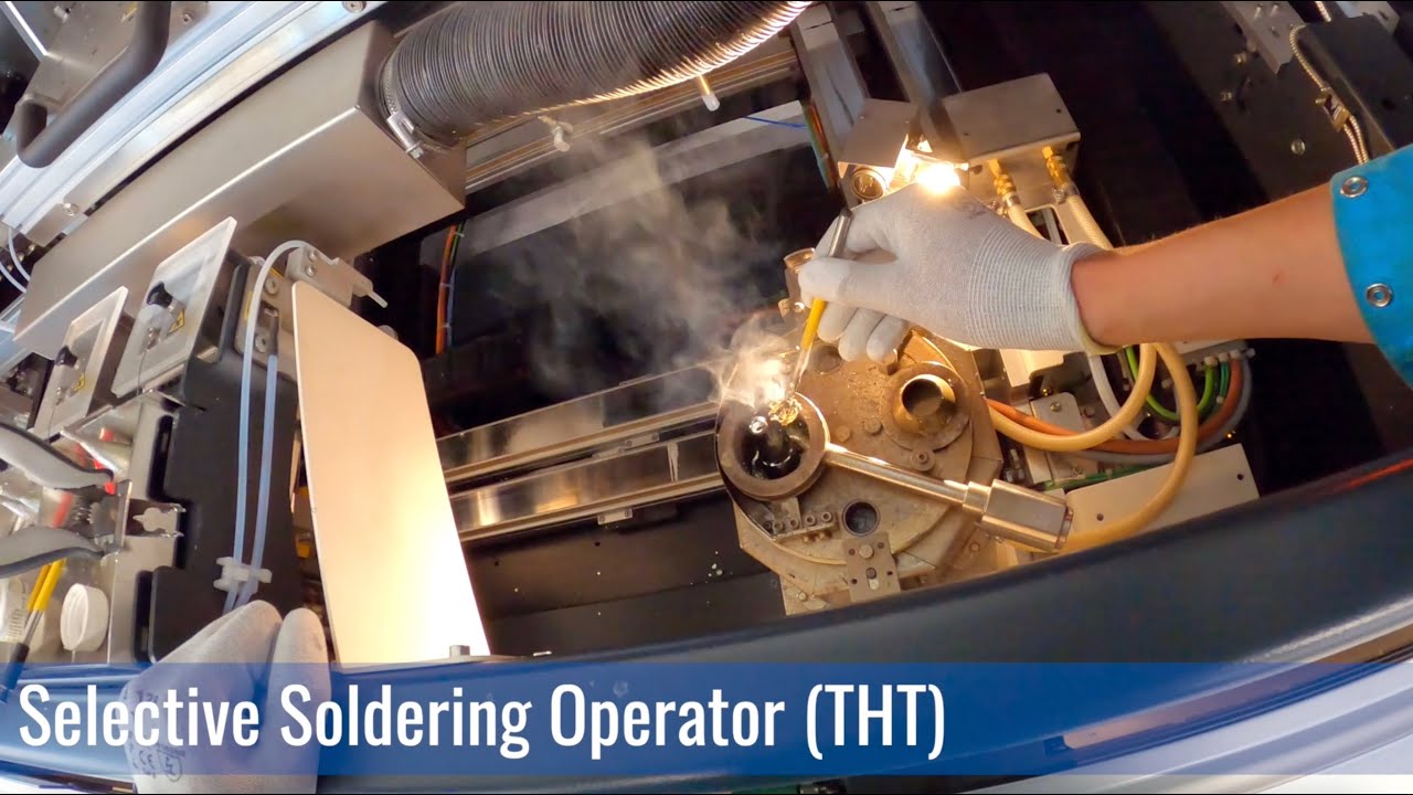 What Selective Soldering system operator do. Kurtz Ersa VERSAFLOW 4/55