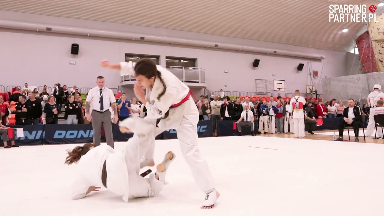Marta Kubas vs Matylda Bień Mistrzostwa Polski OPEN Karate Kyokushin Warszawa 2024