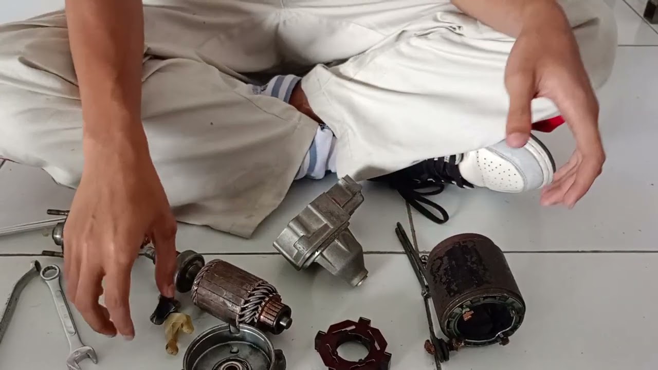 Tugas KKR Presentasi Bongkar dan pasang dan menyembutkan komponen dan fungsi motor starter#otomotif 