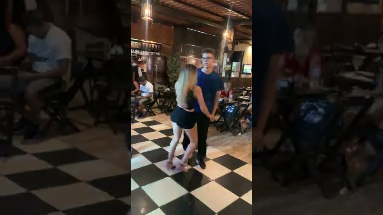Gaby Ventura e Pedrinho - Se joga no passinho Vibe Top 💙💜