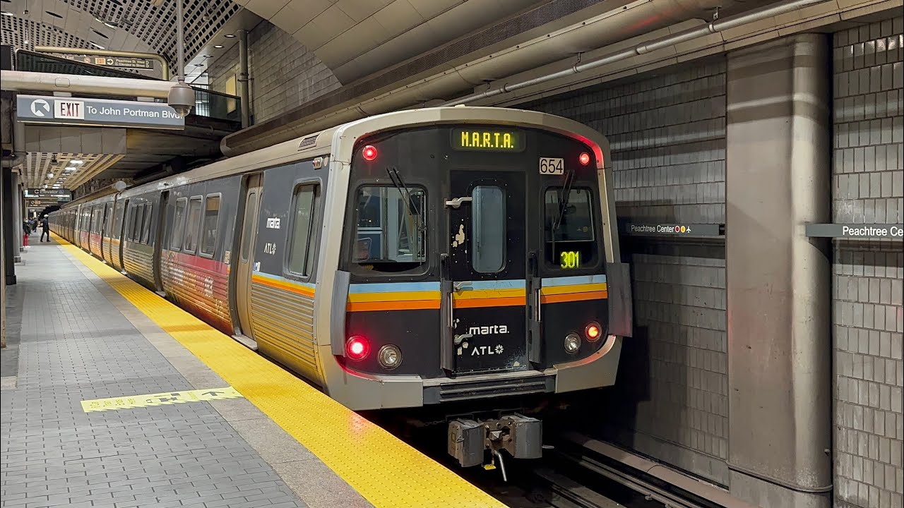 8 Minutes of MARTA Trains [4K60]