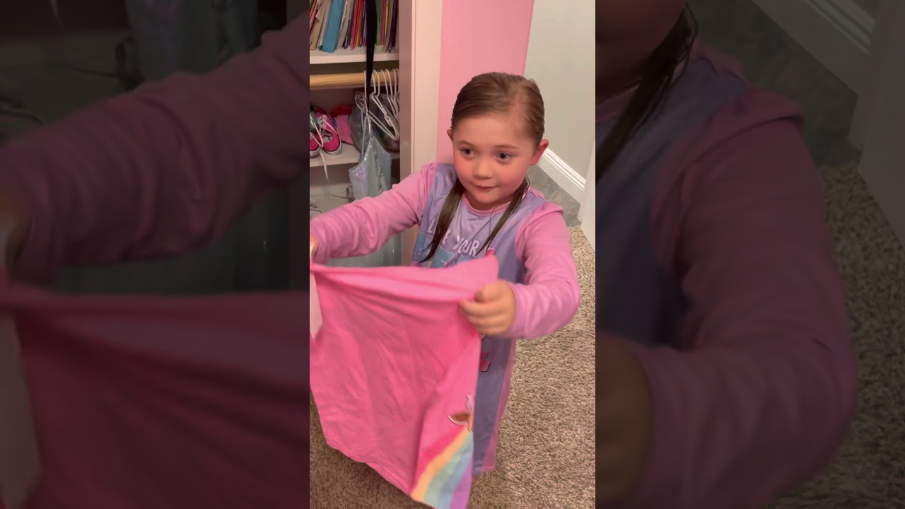 Jojo Siwa D.R.E.A.M tour tickets for Harpers 6th birthday. Scavenger hunt. Jojo’s biggest fan!